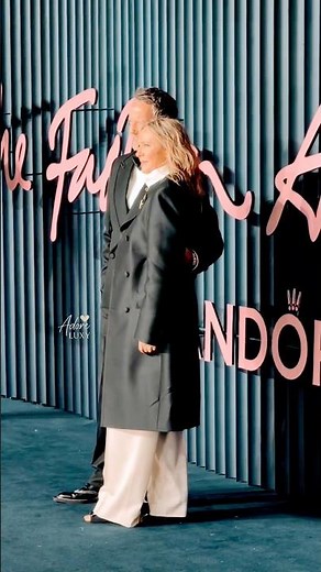 Kim Cattrall with Russell Thomas at the Fashion Awards 2025. #kimcattrall