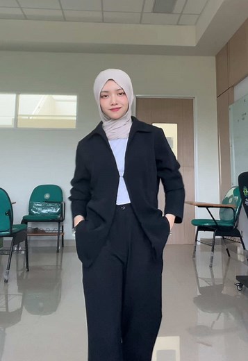 How to Style a Sage Green Outfit for Any Occasion