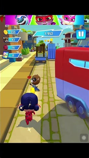 Talking Tom Hero Dash: How to Use Jetpack Power-Up to Fly Over the City! 🚀