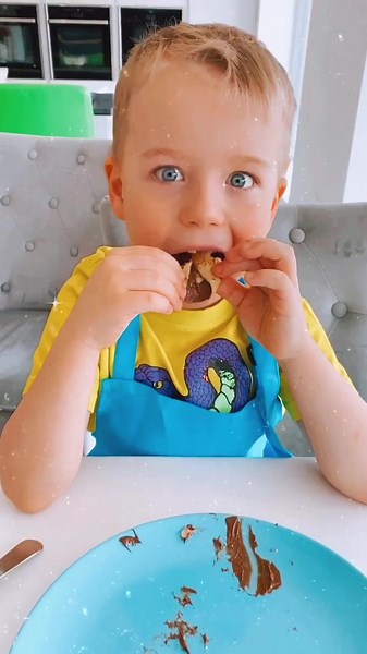 Pancake Day 😜 #pancakes #famous #youtube #blogger #kid #gabyandalex