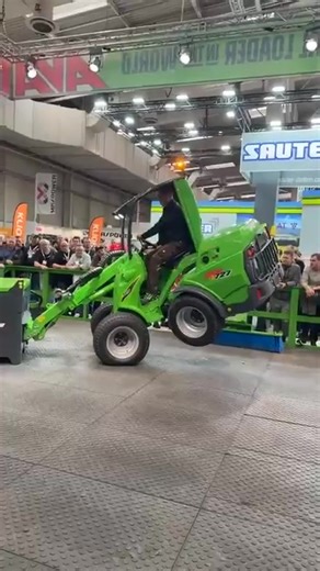 129K views · 348 reactions | Check out a few more moments captured by AVANT TECNO Deutschland from the Avant demo area at #Agritechnica. #AvantInAction #AvantLoader #Agritechnica2025 #AvantFamily #WorkSmart #InnovationInAction #GreenIsPossible #DemoArea #AvantDeutschland | Avant Tecno | Facebook