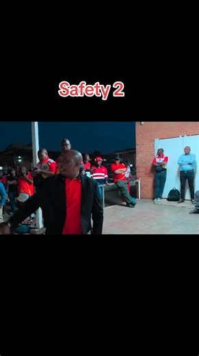 NUM President comrade Phillip Vilakazi addressing a mass meeting at Beatrix Mine in Welkom | National Union of Mineworkers