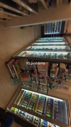 Htoo Htet on Instagram: "Don’t mind the tip . . . . #fyp #trend #explore #lamborghini"