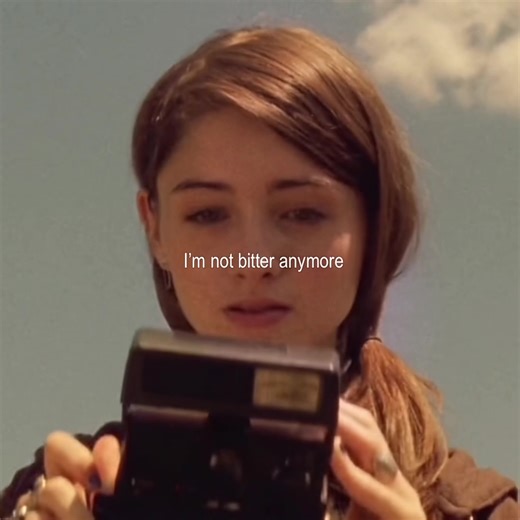 Nostalgic Aesthetic Edits from the 2000s