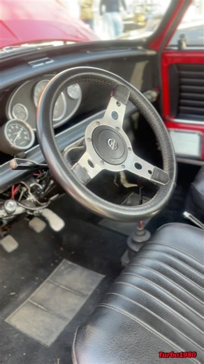 Austin Mini Cooper S de 1969 vue a Bmw brignais Février 2026 🙃