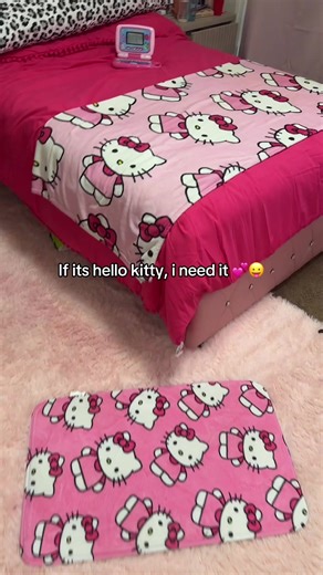 Hello Kitty Blanket 💕💖✍🏾 Cute Hello Kitty Items #hellokitty #hellokittylover #hellokittyblanket