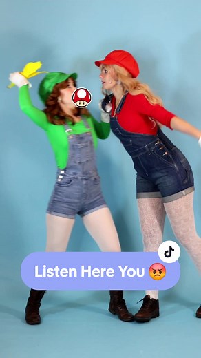 100 Super Mushrooms Spirit in Princess Peach and Princess Daisy Cosplay