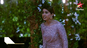 Will #Komolika's anger and ego lead her to an irreversible action? #KasautiiZindagiiKay, Wednesday at 8pm only on StarPlus and HotStar: http://bit.ly/KZKHotstar Hina Khan Erica Fernandes Parth Samthaan | StarPlus