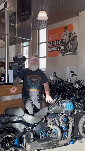 Une belle prépa chez Harley-Davdson Factory! Vous aimez ? #harleydavidson #moto #harley #bike #newpost #harleyfrance #new #occasiondelasemaine #bike #motorcycle #breakout | Harley-Davidson Factory