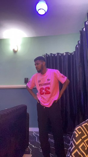 Na @kvngvinci cause am oo😭 #zaktherobot