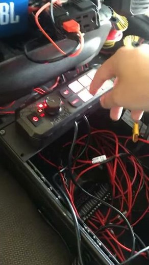 Feniex Typhoon Full Function install Manual up/air horn