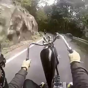 What do you think about these riding skills on long fork choppers? | The Bikers' Den