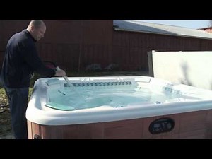 QuickDrain QuickVac Hot Tub Mantenance System