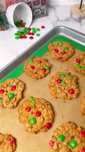 Comment SANTA for recipe’ Have you ever made Monster Cookies? ❤️💚 It’s a Christmas tradition at our house. My daughter & I make them EVERY year. But let me warn you, they’re VERY addicting! So so so so good! And you’d never know but there’s absolutely NO FLOUR in these cookies. Just butter, sugar, peanut butter, & oats as the cookie dough base. Santa loves them too!Comment the word SANTA & I’ll send ya the recipe. It’s a keeper!! ❤️#12daysofcookies ##12daysofchristmascookies #christmascookies #
