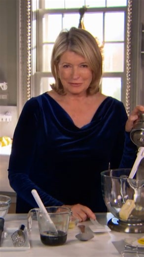 The holidays wouldn't be complete without a jar of Martha's chewy molasses-spice cookies. It's her favorite holiday cookie and a recipe she comes back to year after year. Follow along as Martha makes a chocolate version and get the recipe for her classic cookie: bit.ly/4aADVmP | Martha Stewart