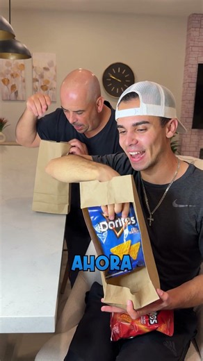 Truco de magia INCREÍBLE con DORITOS 😮#shorts #doritos