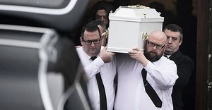 Matthew Healy 'would have grown into a most decent and capable man', father tells funeral | BreakingNews