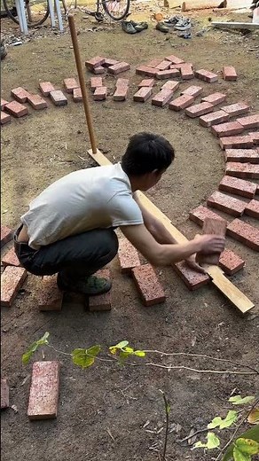 Share Techniques of Building Brick Flower Bed by Defining Radius