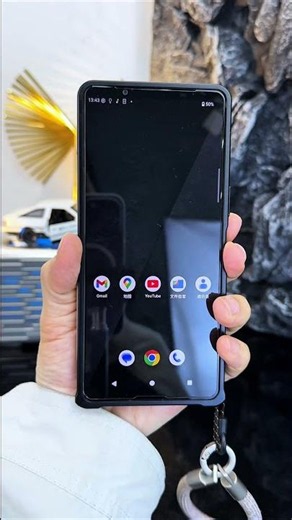 Sony Xperia 1viii minimalist design phone case! No back panel! This solves both the feel and heat .