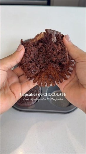 Easy and Quick Chocolate Cupcake Recipe for 10 Cupcakes 🤎 #cupcakes #baking #pastry