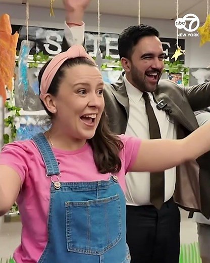 Ms. Rachel sings to children with Mayor Mamdani #shorts #nyc #education