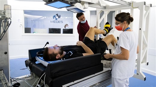 Une étude spatiale recrute des volontaires payés 5 000 € pour rester allongés et manger seulement un bouillon par jour