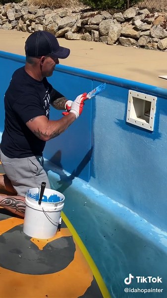 Painting POOLS! How to paint a pool 101. #paintlife #bluepools