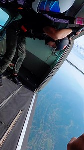 Skydiving ✈️✈️ episode 312 Skydiving ✈️ #adventure #skydiver #gopro #skydiving #cute #adrenaline #freefly #fly #skydivegram #sky #flying #skydive #skydivers #parachute #jumpsuit #jumping #scary #love #iloveskydiving #skydivinggram | The Captain