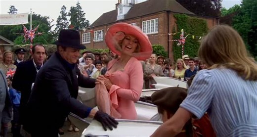 Myles | Happy birthday to the legendary Kim Novak who is 93 today. Here she is at her bitchy best going head to ridiculously hatted head with... | Instagram