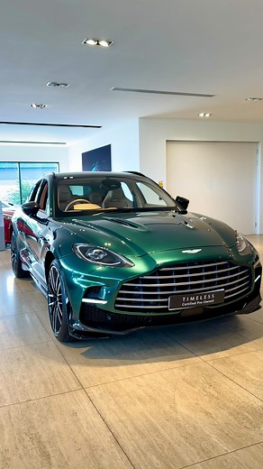 Malachite Green Exterior 🤝 Copper Tan Interior Key highlights: 23” Satin Black Diamond Turned Alloy Wheels Upper & Lower Carbon Pack Red Brake Callipers Smoked Rear Lights #AstonMartin #DBX707 #AstonMartinNottingham | Aston Martin Nottingham