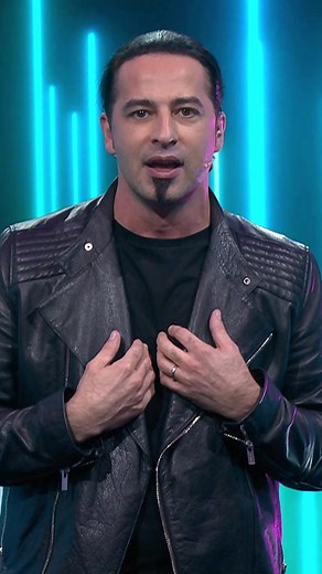 94K views · 1.1K reactions | Ob Ernährung, Liebe, Weltall, Schönheit, Wetter oder Geld – in meinem Comedy-Tutorial bleiben garantiert keine Fragen offen.  "Babbel Net!" Zu sehen ab dem 12. Januar 2023 in der ARD Mediathek und ab dem 13. Januar im SWR Fernsehen. #comedydeutschland #comedyliveshow #humor #funny #lustig #comedy #lustiges #bülentceylan #deutschland #ard #mediathek #ardmediathek #swr | Bülent Ceylan | Facebook