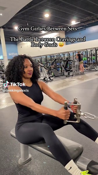 Gym Girlies Between Sets 😩 The Battle Between Cravings and Body Goals #gym #gymgirl #body #goals #fyp