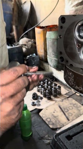 6 Cylinder Diesel Engine Head Valve Installation Tutorial #automobile #dieselengine #mechanic