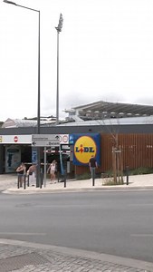 Infante D. Henrique, Xabregas, Laranjeiras, Carnide, Restelo e Olivais Sul: são estes os 6 parques @lidlportugal que vão garantir aos residentes lugares de estacionamento gratuito à noite. São mais de 300 lugares à sua disposição a partir deste mês. #Lisboa #mobilidade | Câmara Municipal de Lisboa