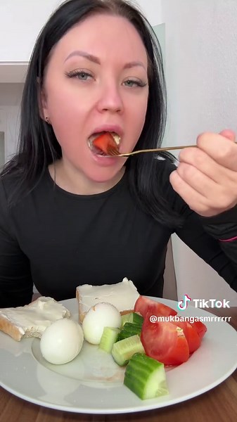 Russian Mukbang: Enjoying Delicious Pelmeni ASMR