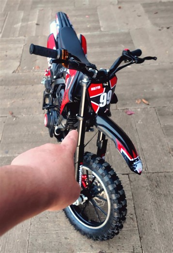Tiny Motorcycle Adventures: Fun on Dirt Tracks
