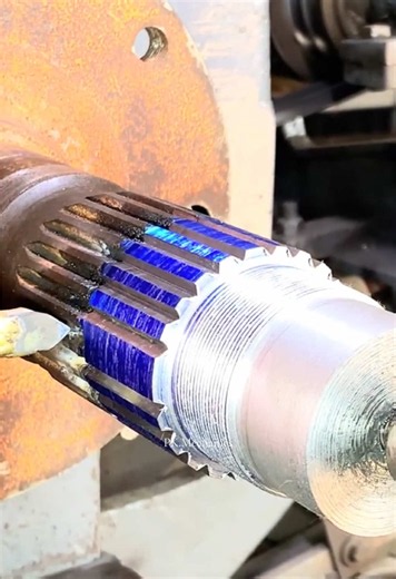 Rear Axle Restoration: Mechanic Revives a Broken Axle