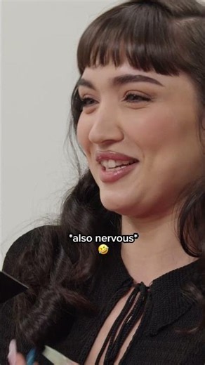Chase Infiniti and Rowan Blanchard are EATING on a new Hot Ones VS 🔥