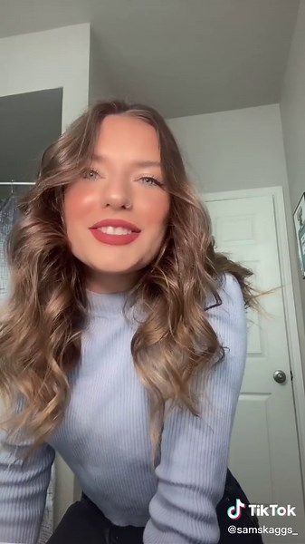 Hair Styling Tips in Different Lighting Settings