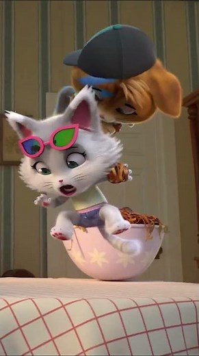 44 Cats - SHHH! 🤫 Sneaking Granny Pina's Noodles! 🍜 #shorts | 44 Cats