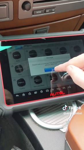 Autel MK900BT-KIT Review #vrial_video #scantools #fyp #diagnostic #mechaniclife #autorepairs #AUTEL #autel #scantool