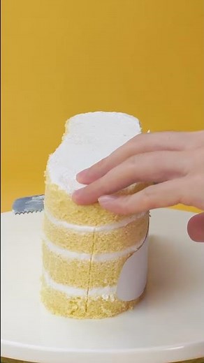 ‪@caketime8144‬ Nike Shoes Cake Decorating Idea