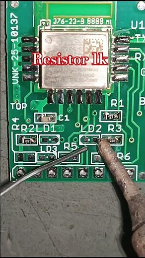 How to solder resistor #electronic #smdsoldering #diy