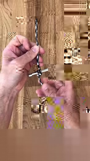 Ce noeud constricteur, comme le boa, n’est pas fait pour faire joujou 😉 il serre fort ! | Atelier sac de noeuds