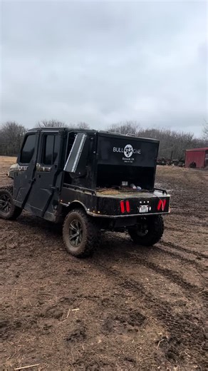 Always Good to see our beds being put to work! #polarisranger #welding #custom #texas #fyp #foryourpage #fabrication #builtdifferent #ranger #santafetx #custombuilt #wagner #flatbed #polaris #fab #workhorse