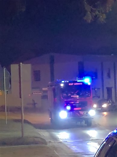 Pozdro dla obsady👋 Przejazd alarmowy zastępu GBA-Rt PF 419-21 do pożaru 🔥🚒😍 #straż #998 #OSP #PSP #dc @fotografia_ratownicza_Lwówek @Turbol_kancik📸🚒 @Fotografia_ratownicza J.H @:) @k1ba @_.Kacper_Gorący._ @Alarmowo998.pl @Młody🥷🚒🎖 @Alex👨‍🚒🚒 @alarmowo.998🚒🚨 @Antek998 ❤️‍🔥 @dominis08 @kurko542 @Leszno998/Antoni N @Maksio0o | Flying Dragons @masiuu.pv @sebaand015