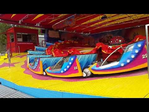Fête foraine de Provins 2017 - la chenille "la Piste aux Étoiles"
