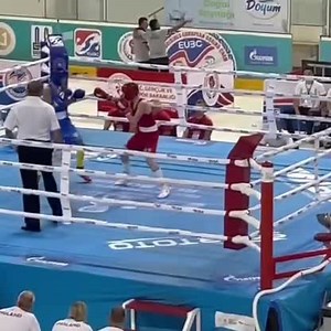 CLINICAL FINISH 🥊 Here’s how Tom Connors clinched his quarter-final place with a first round stoppage win for #teamengland 🏴󠁧󠁢󠁥󠁮󠁧󠁿 over Poland 🇵🇱💥 #boxing #englandboxing #schoolsboxing euroschools2022 Dan Ball Synwell Amateur Boxing | England Boxing