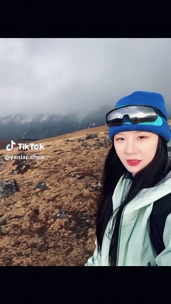 Celebrate Nature's Beauty with Hiking Outfit Inspiration