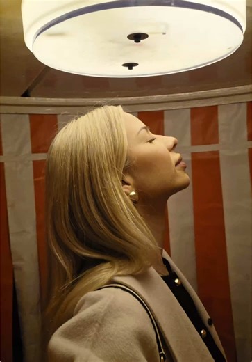 Exploratorium After Dark u SF-u = muzej za odrasle, ali u totalnom night vibeu! Snimano na Samsung Galaxy S26 Ultra — i ovo je bio pravi test za low light. Nightography drži detalje i boje čak i u mraku, AI Zoom hvata udaljene instalacije bez gubitka oštrine, a uz Galaxy AI – Photo Assist mogu obrisati distrakcije ili popraviti kadar direktno na mobitelu. After Dark je iskustvo samo po sebi, ali kad kamera može pratiti svaki moment bez kompromisa… to je druga razina. #GalaxyS26Ultra #GalaxyUnpac